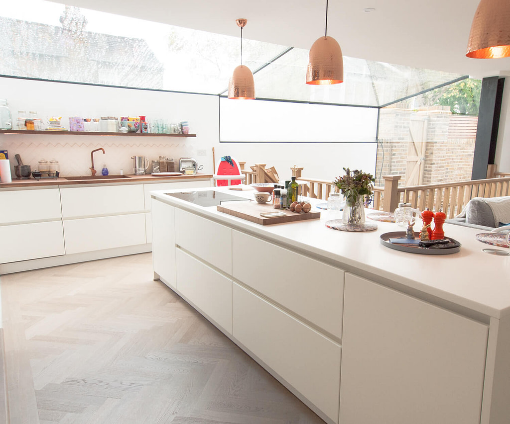 White Lacquer Kitchen with Island